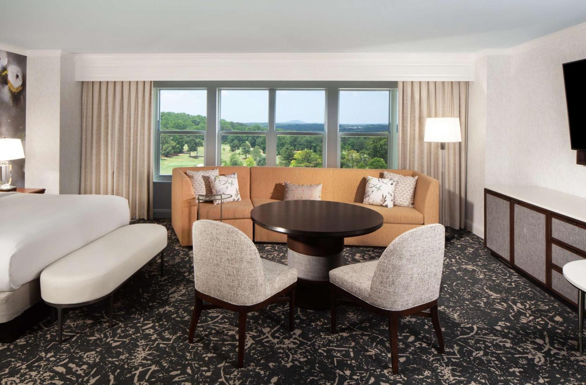 Hilton Atlanta/Marietta Hotel & Conference Center Екстериор снимка