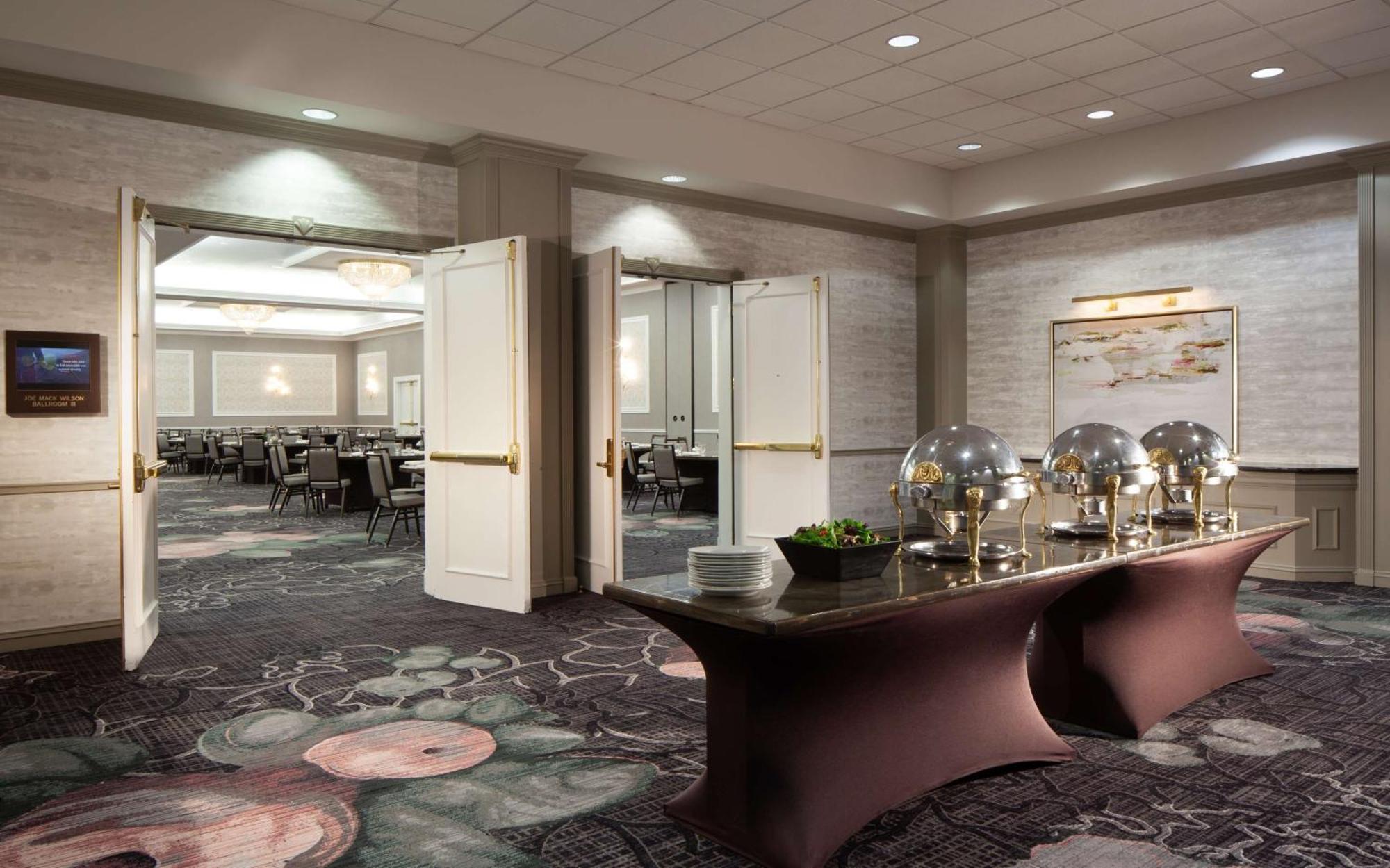 Hilton Atlanta/Marietta Hotel & Conference Center Екстериор снимка